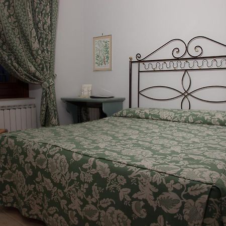 Hotel Il Tiglio (Adults Only) カステル・ディ・サングロ エクステリア 写真