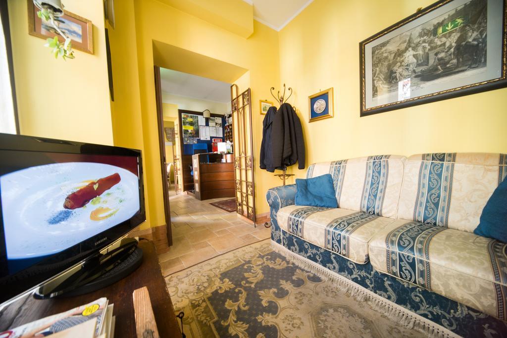 Hotel Il Tiglio (Adults Only) カステル・ディ・サングロ エクステリア 写真